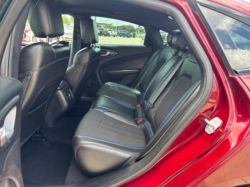 2016 Chrysler 200 S
