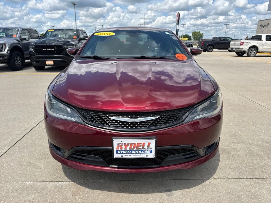 2016 Chrysler 200 S