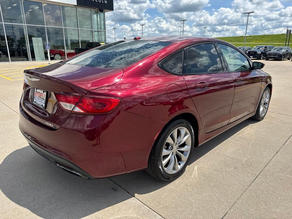 2016 Chrysler 200 S