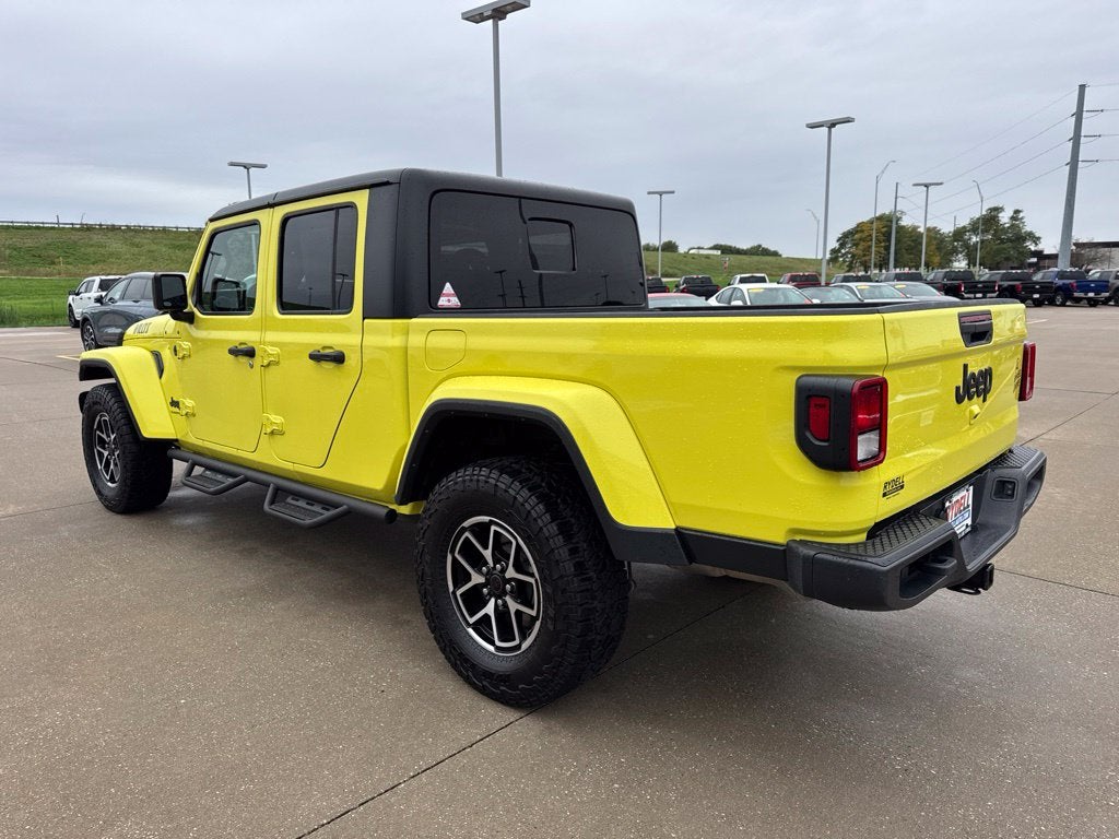 2023 Jeep Gladiator Willys