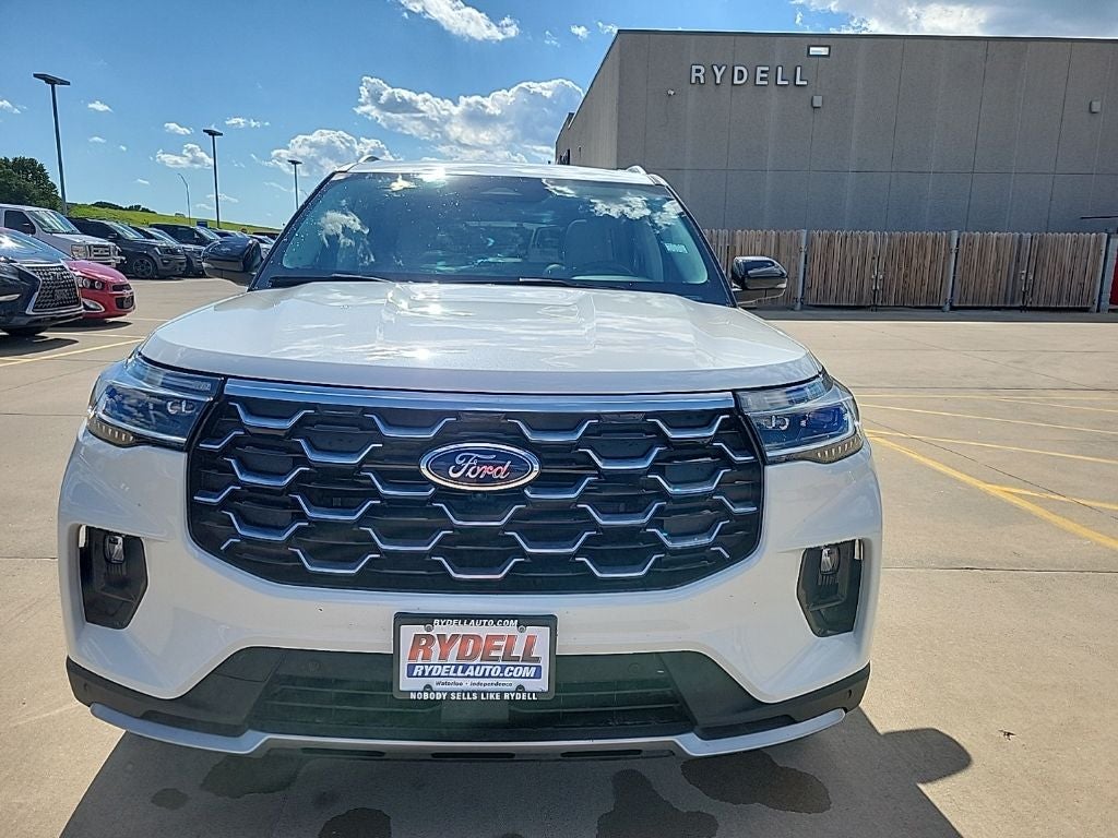 2025 Ford Explorer Platinum