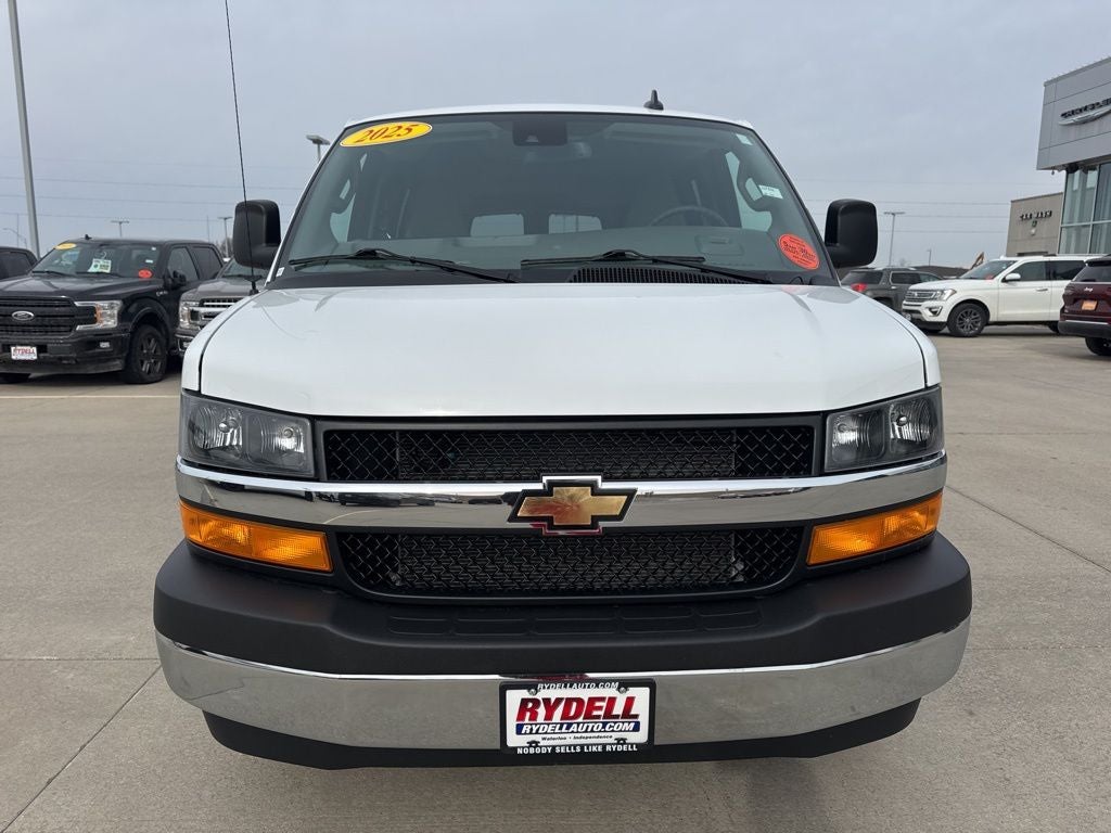 2025 Chevrolet Express 3500 LT Passenger