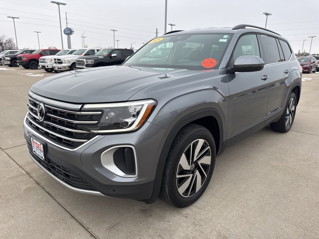 2025 Volkswagen Atlas 2.0T SE w/Technology