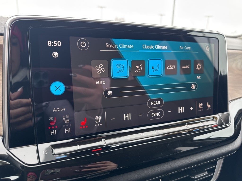 2025 Volkswagen Atlas 2.0T SE w/Technology