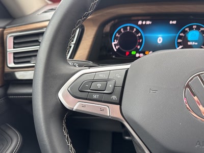 2025 Volkswagen Atlas 2.0T SE w/Technology