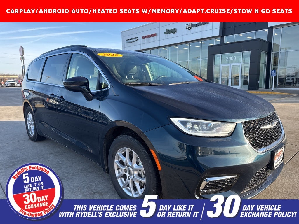 2022 Chrysler Pacifica Touring L