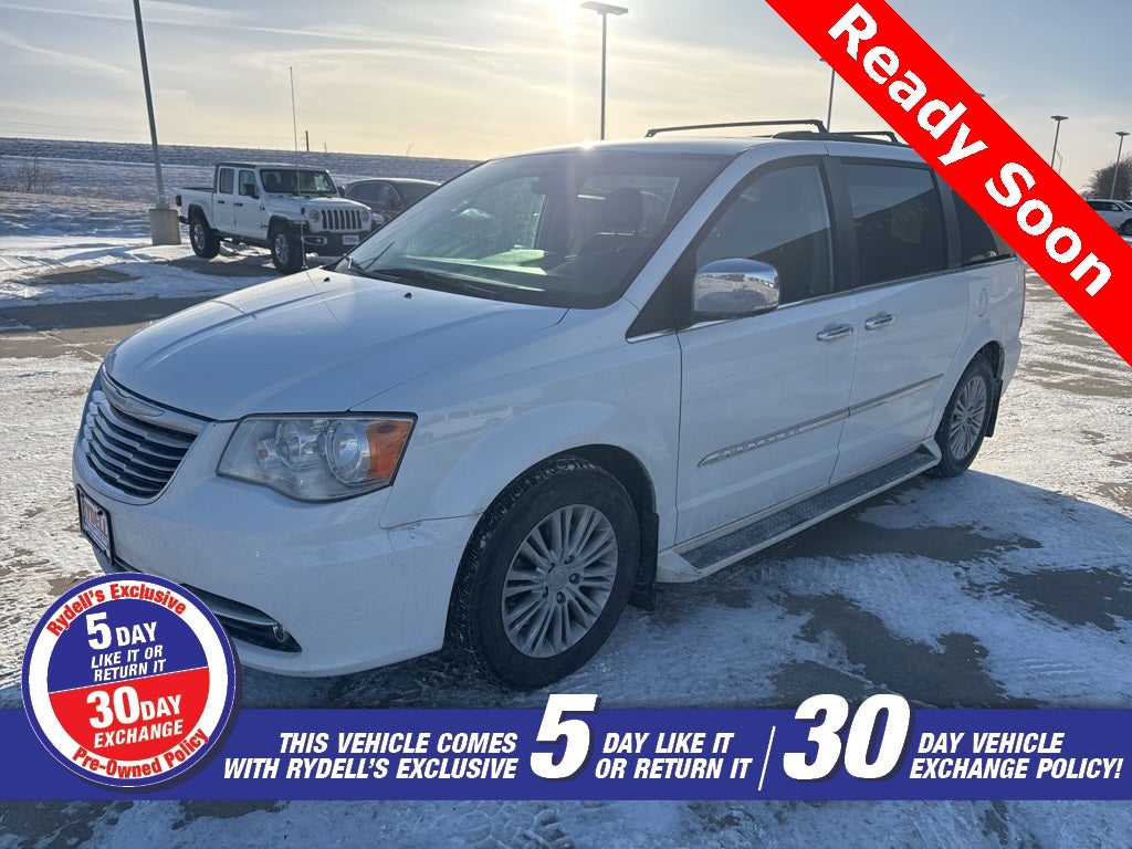 2016 Chrysler Town & Country Touring-L