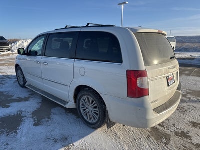 2016 Chrysler Town & Country Touring-L