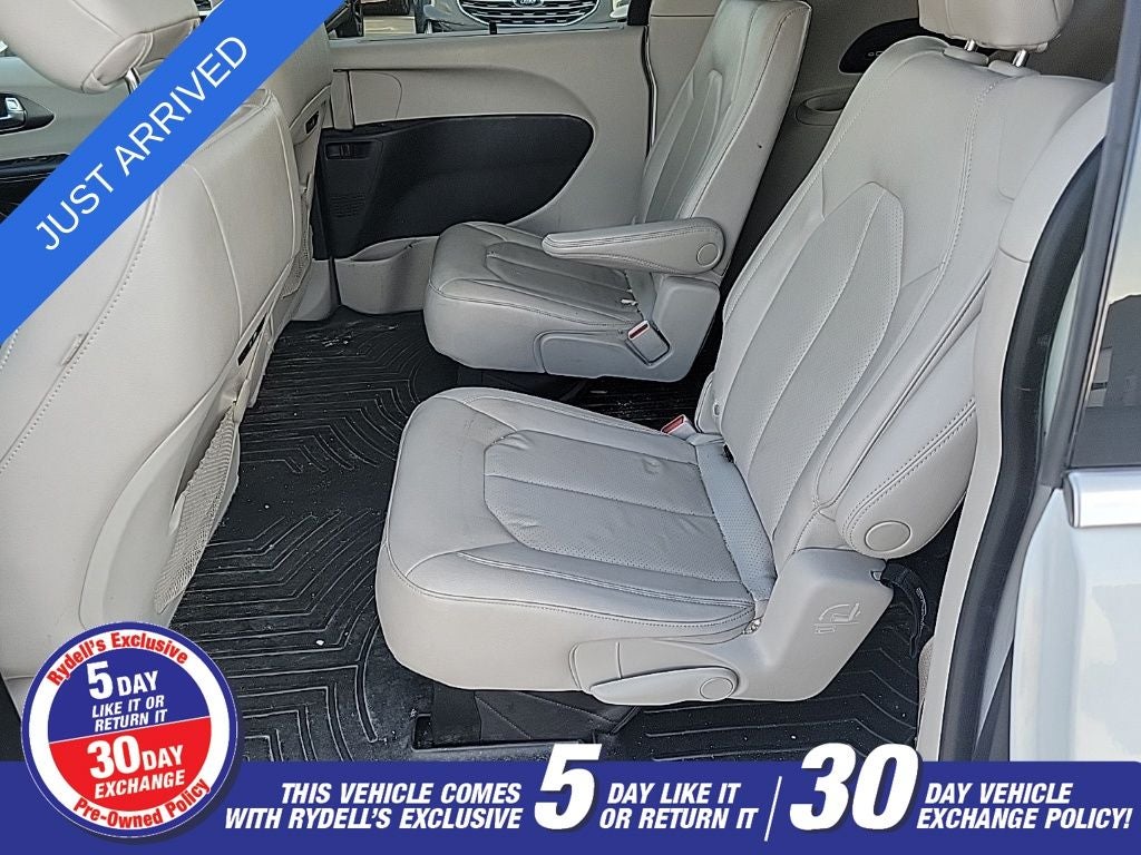 2021 Chrysler Pacifica Touring L