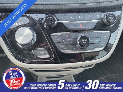 2021 Chrysler Pacifica Touring L