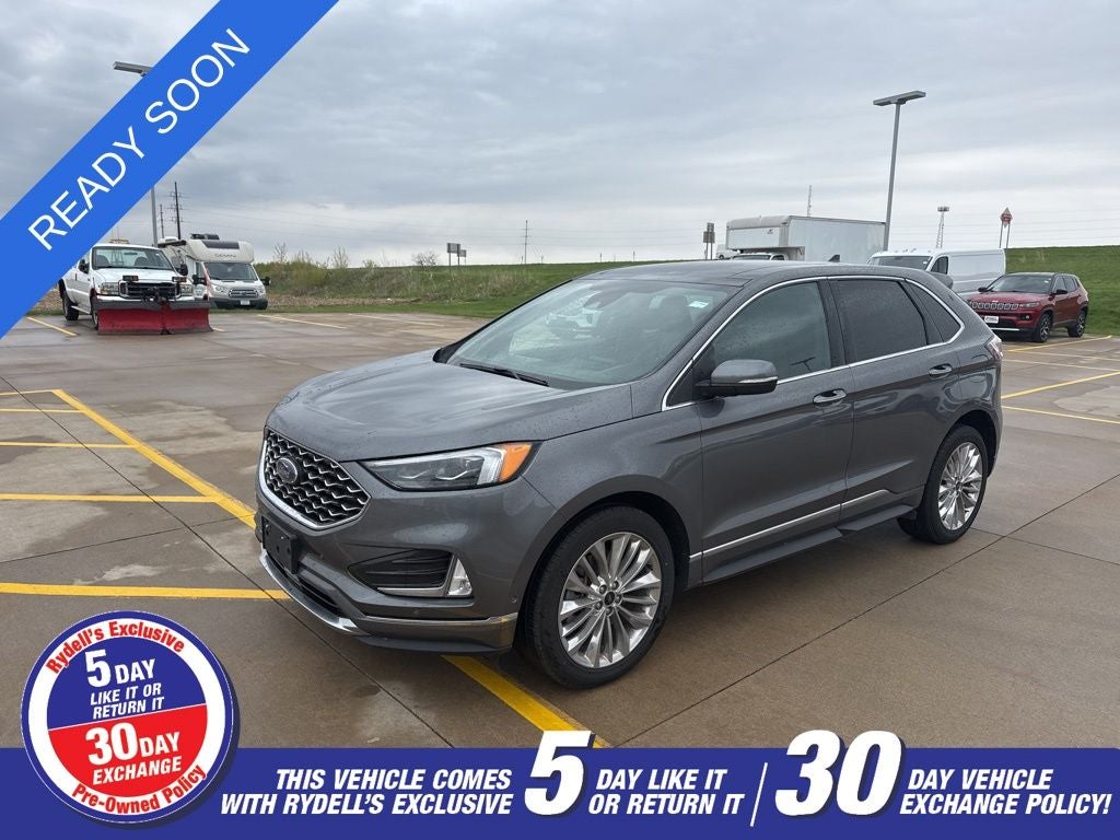 2022 Ford Edge Titanium