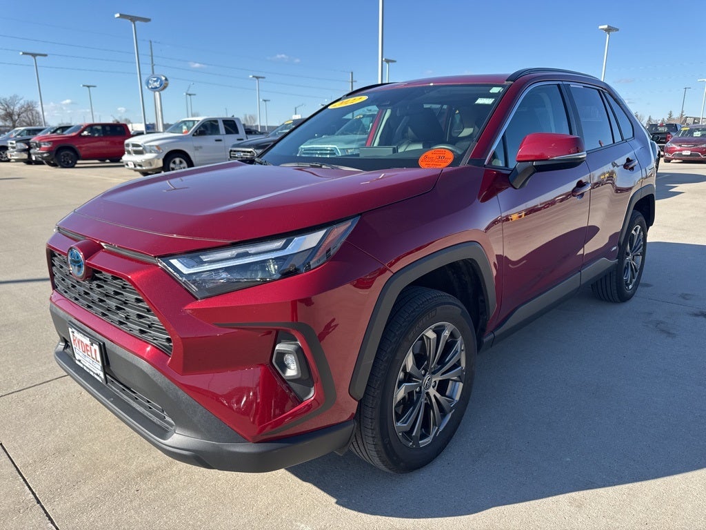 2022 Toyota RAV4 Hybrid XLE Premium
