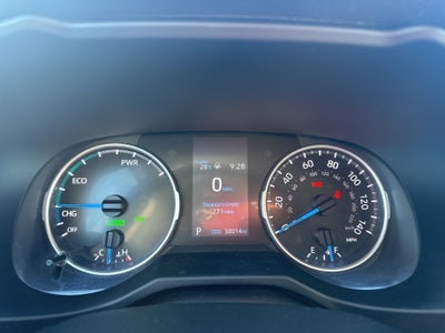 2022 Toyota RAV4 Hybrid XLE