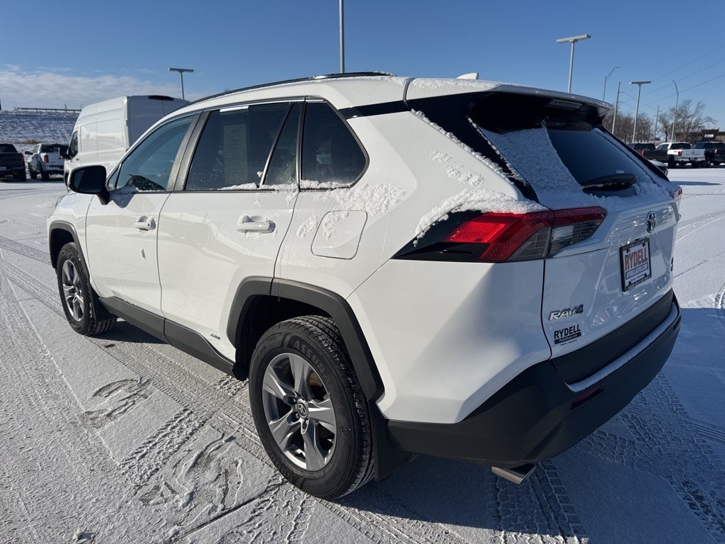 2022 Toyota RAV4 Hybrid XLE