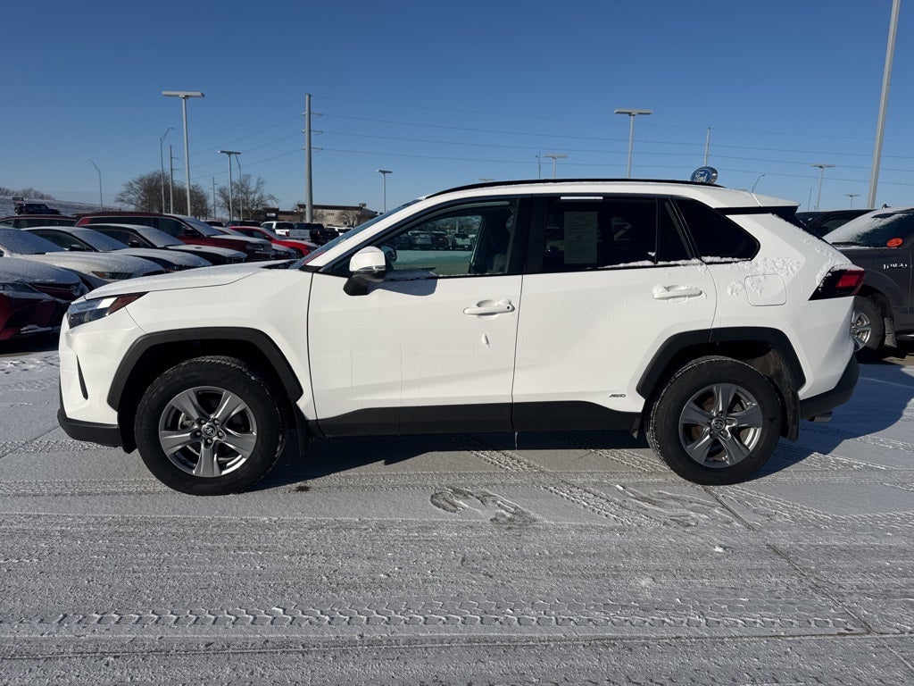 2022 Toyota RAV4 Hybrid XLE