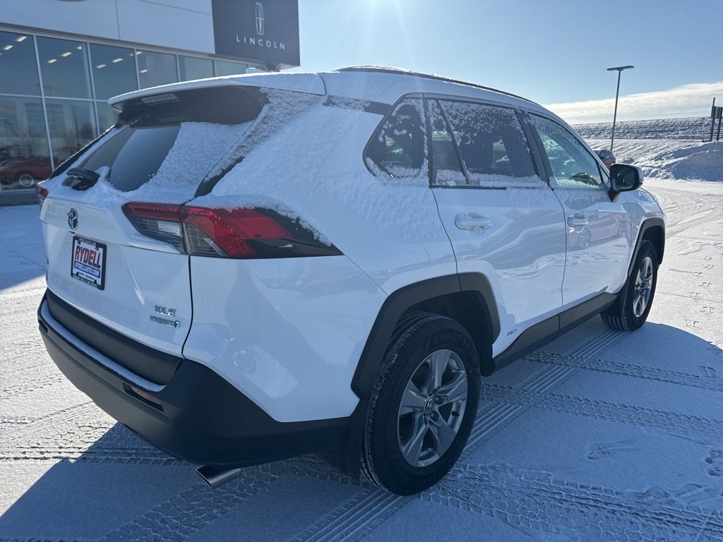 2022 Toyota RAV4 Hybrid XLE