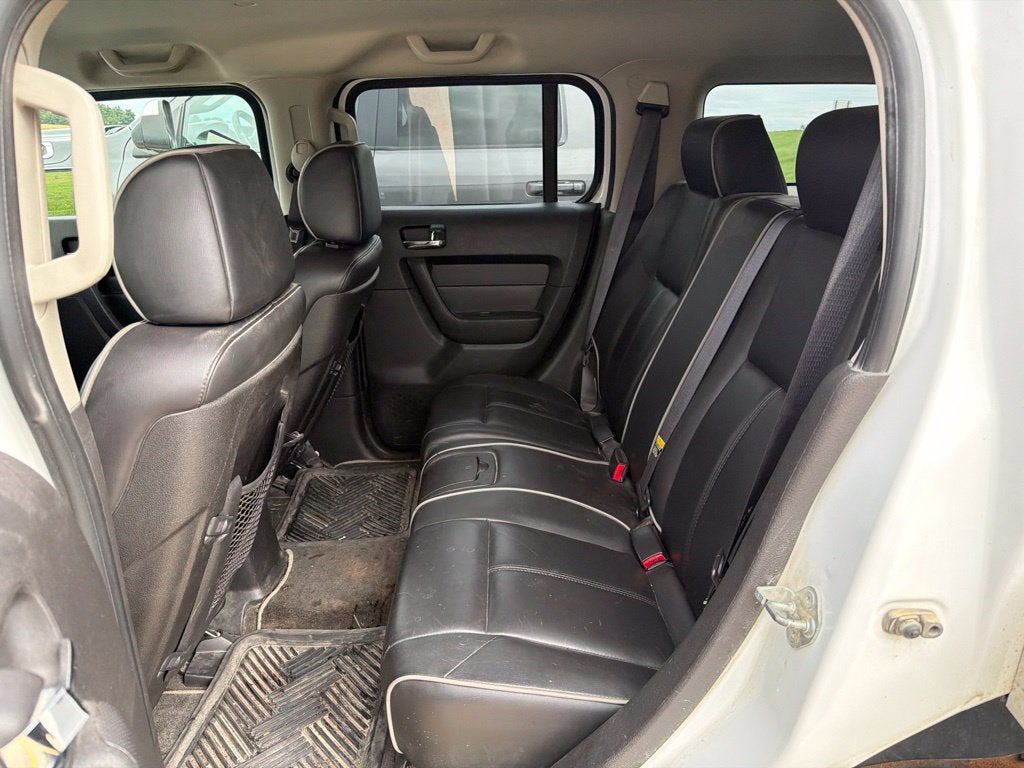 2006 Hummer H3 Base