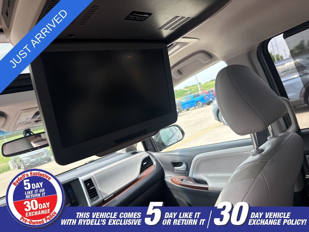 2017 Toyota Sienna Limited 7 Passenger