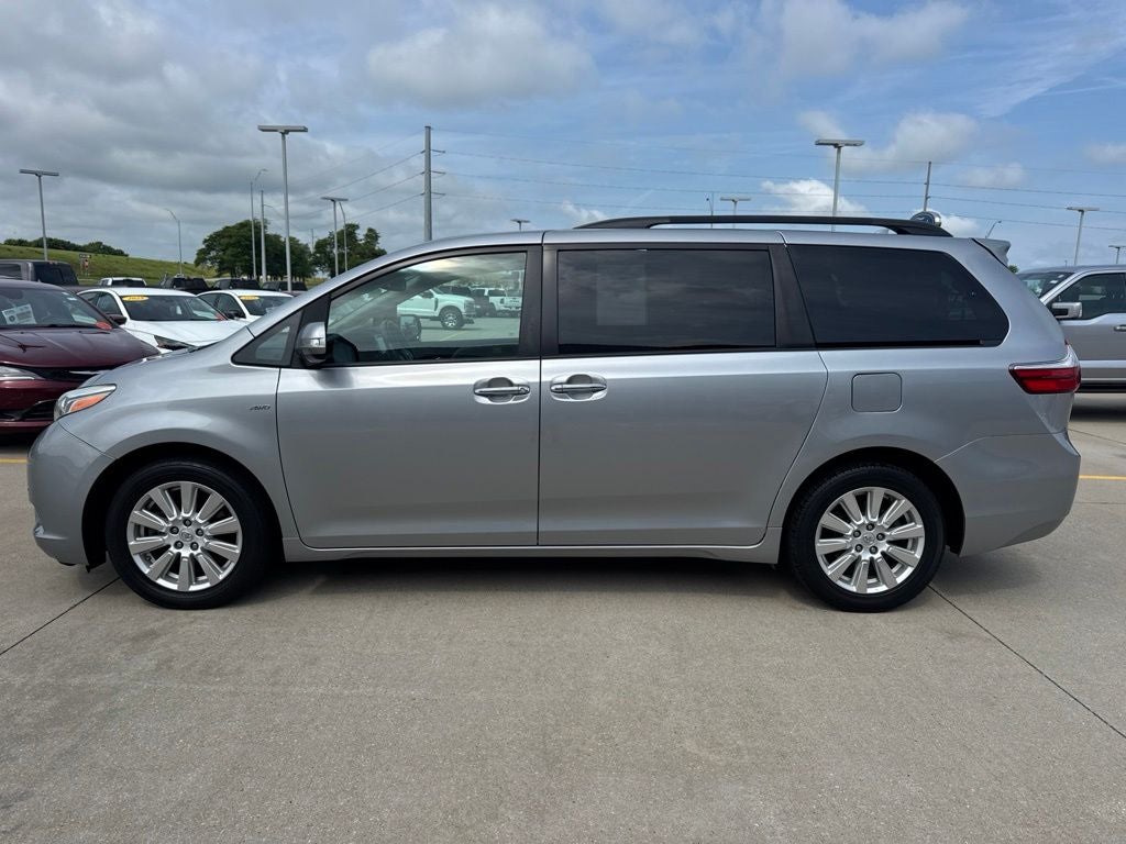 2017 Toyota Sienna Limited 7 Passenger