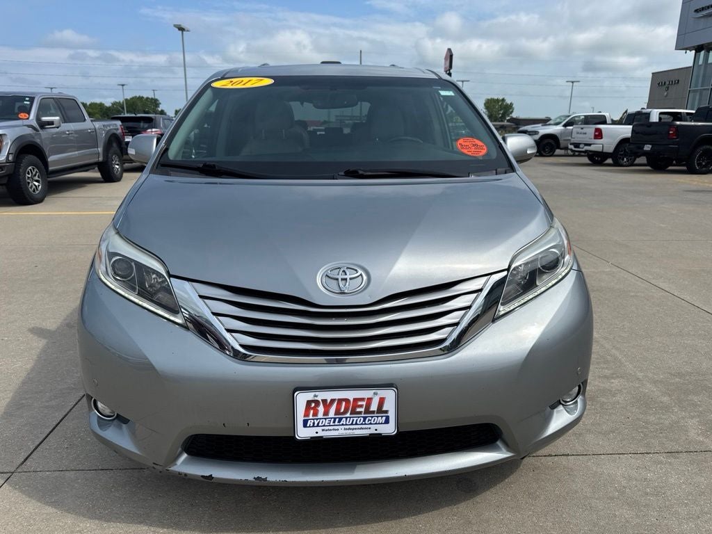 2017 Toyota Sienna Limited 7 Passenger
