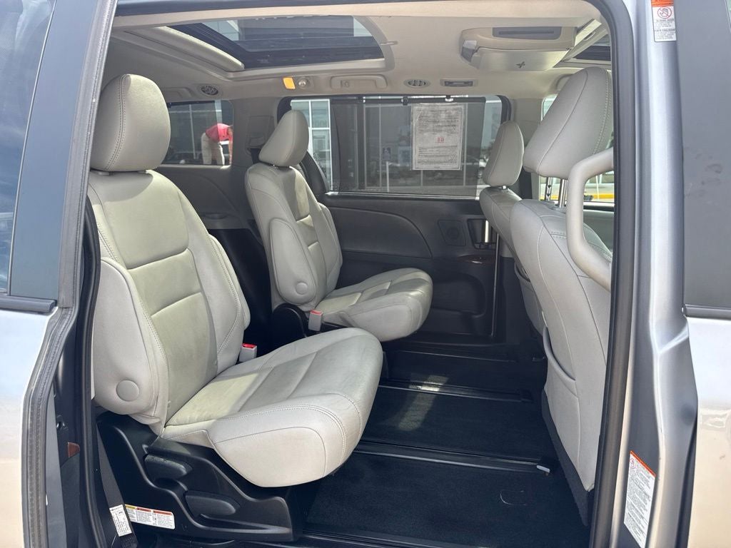 2017 Toyota Sienna Limited 7 Passenger