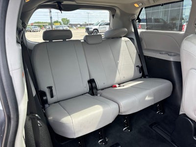 2017 Toyota Sienna Limited 7 Passenger