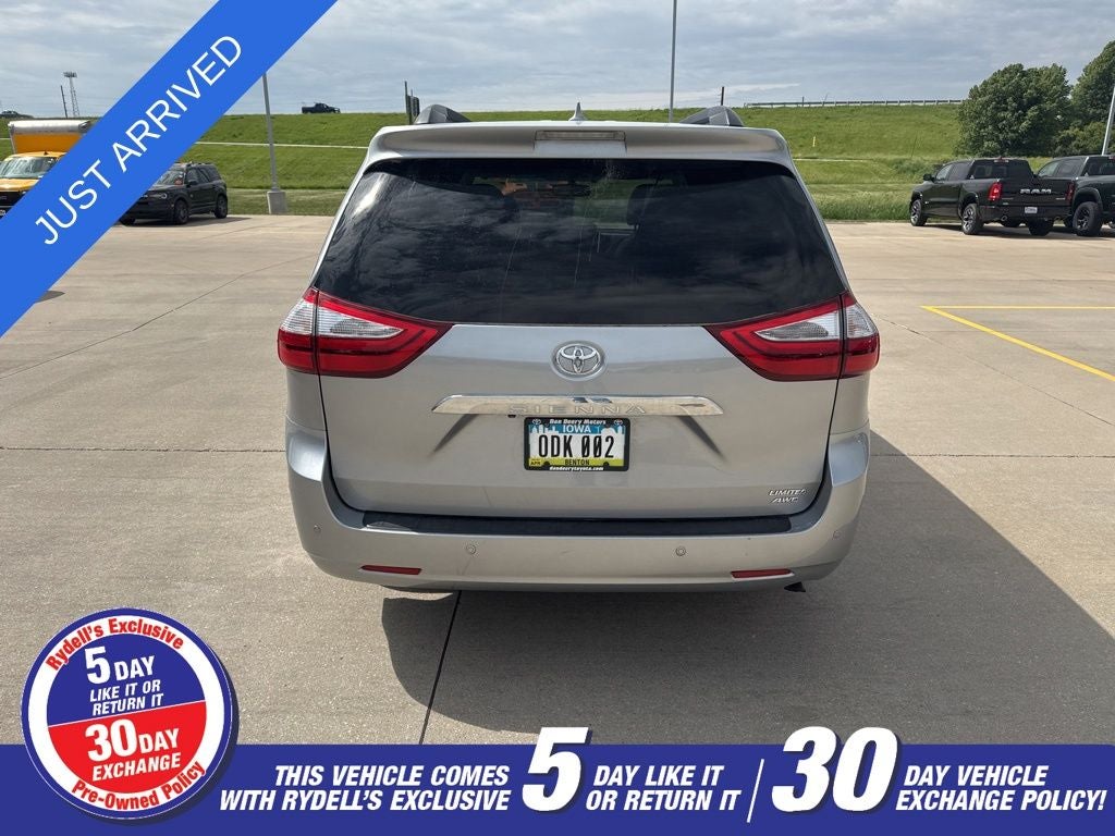 2017 Toyota Sienna Limited 7 Passenger