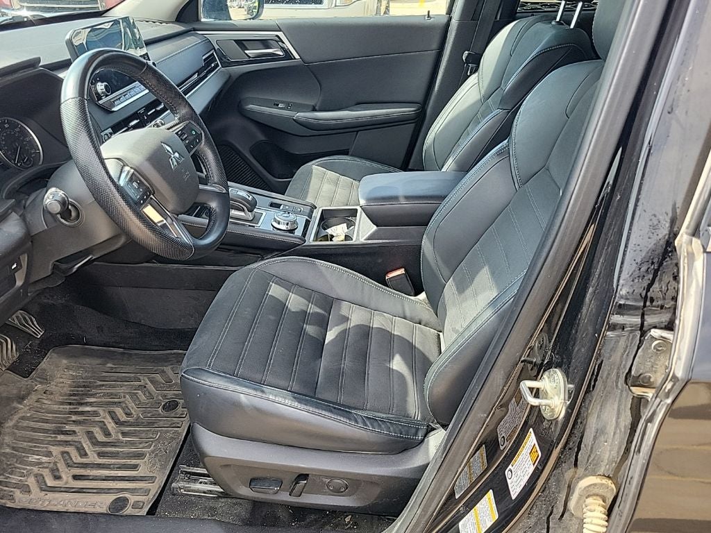 2022 Mitsubishi Outlander SE