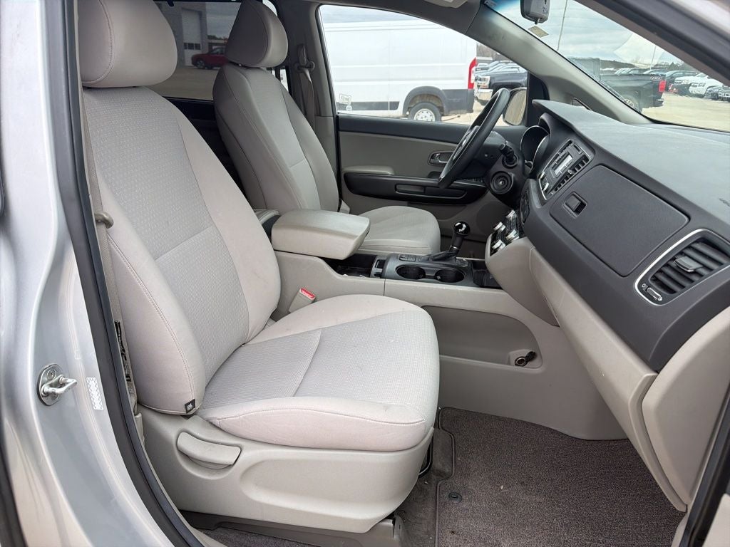 2016 Kia Sedona LX