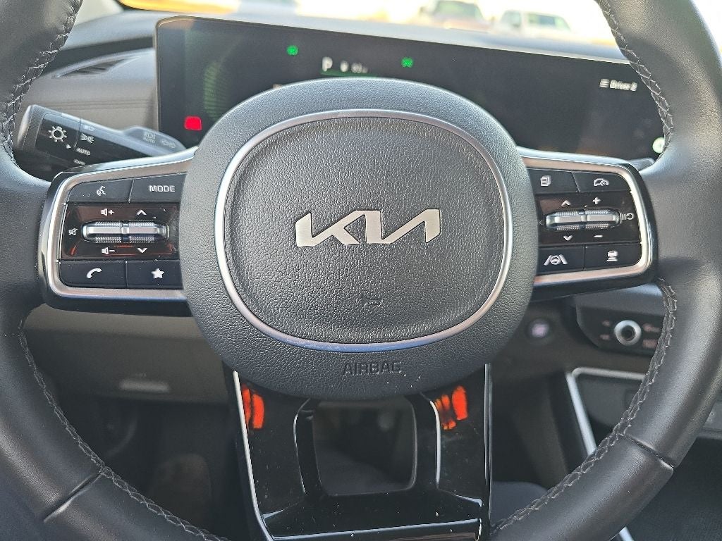 2025 Kia Carnival LXS
