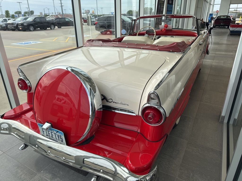 1955 Ford Fairlane Sunliner