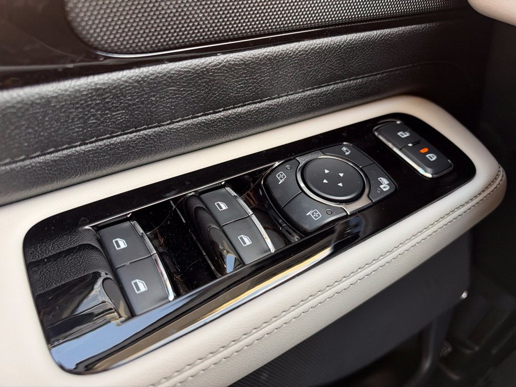 2027 Lincoln Aviator Premiere