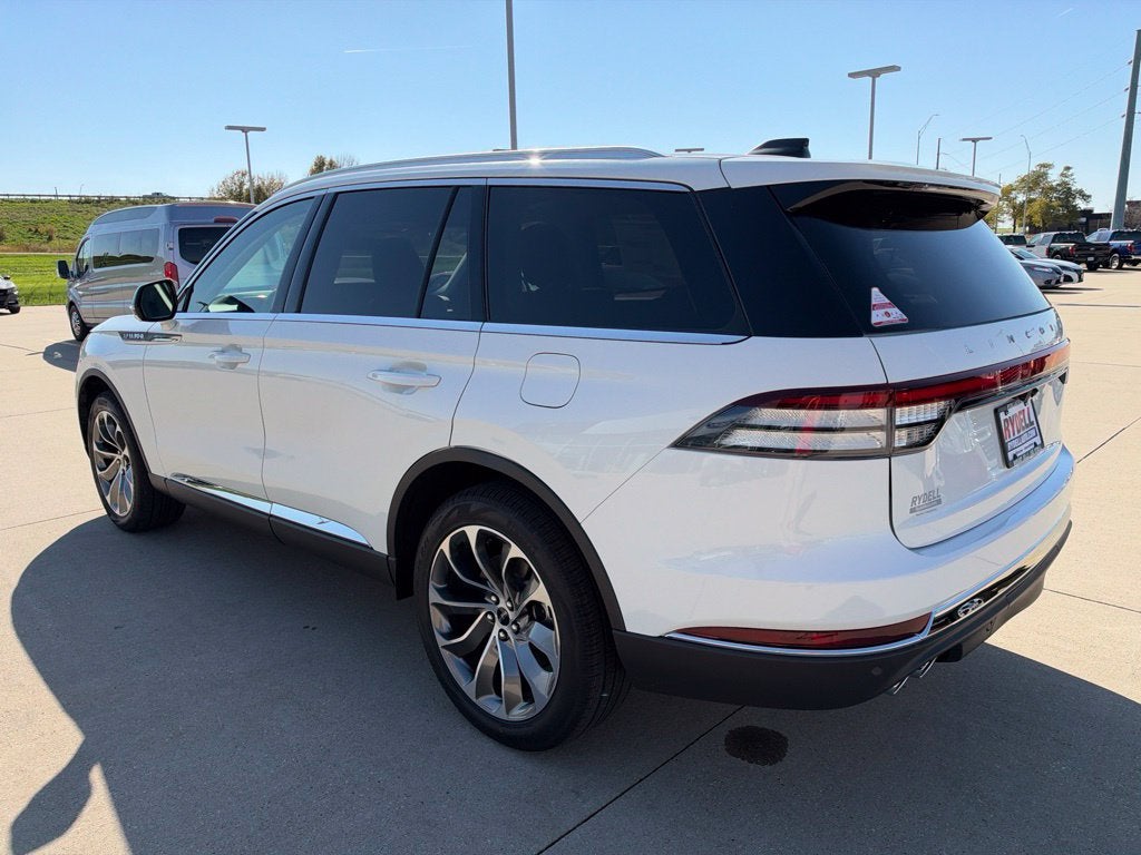 2027 Lincoln Aviator Premiere