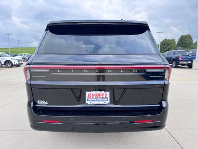 2027 Lincoln Navigator Premiere