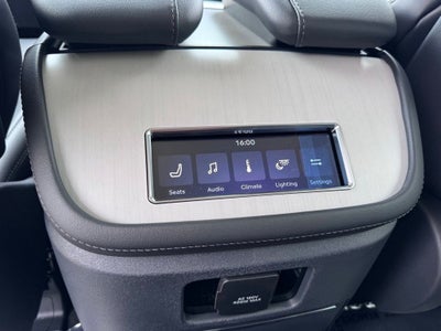 2027 Lincoln Navigator Premiere