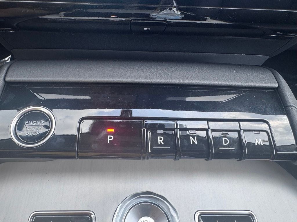 2027 Lincoln Navigator Premiere