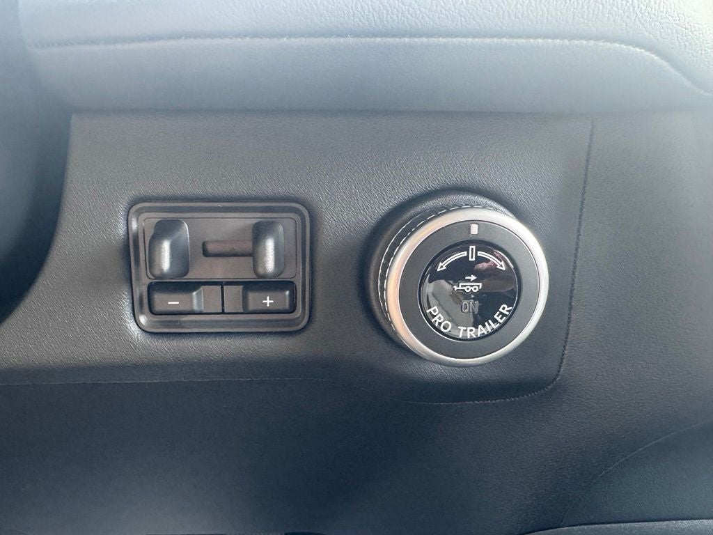 2027 Lincoln Navigator Premiere