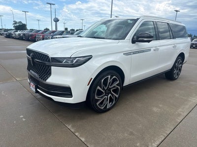 2027 Lincoln Navigator L Reserve