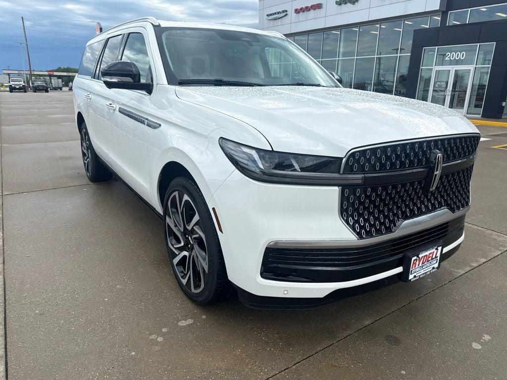 2027 Lincoln Navigator L Reserve