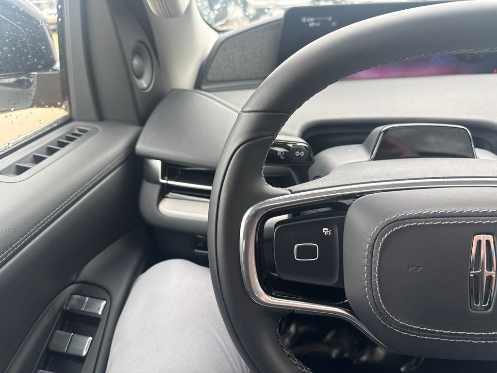 2027 Lincoln Navigator L Reserve