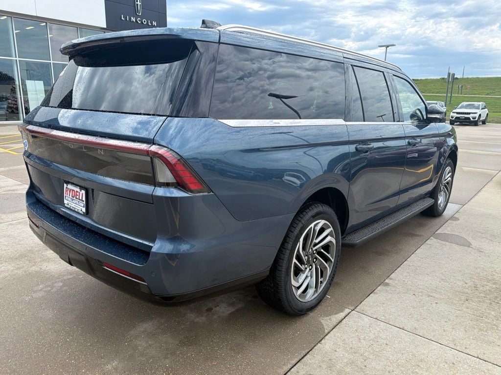 2027 Lincoln Navigator Premiere L