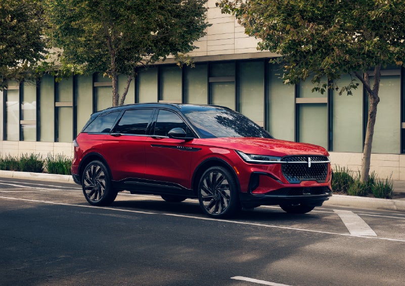 2026 Lincoln Nautilus® SUV with the available Jet Appearance Package and Hybrid transmission. | Rydell Lincoln in Independence IA