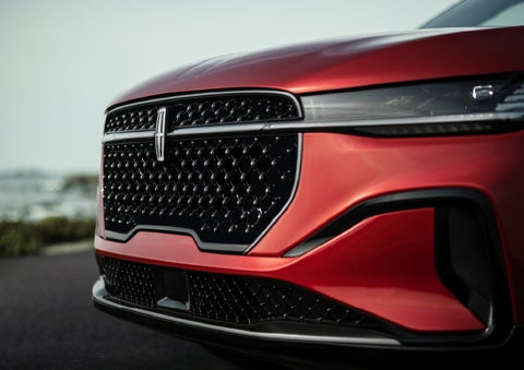 The sleek grille of a 2026 Lincoln Nautilus® SUV with the available Jet Appearance Package makes a bold statement. | Rydell Lincoln in Independence IA