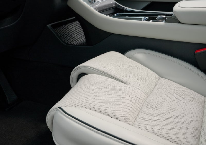 The front passenger Perfect Position seat is shown with the thigh extender adjusted.| Rydell Lincoln in Independence IA